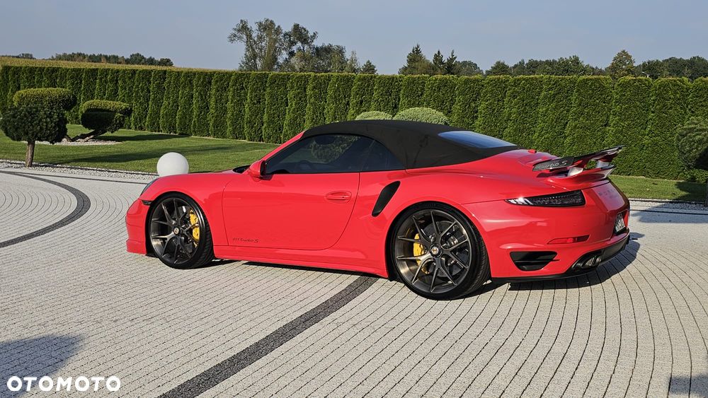 Porsche 911 Turbo S - 13