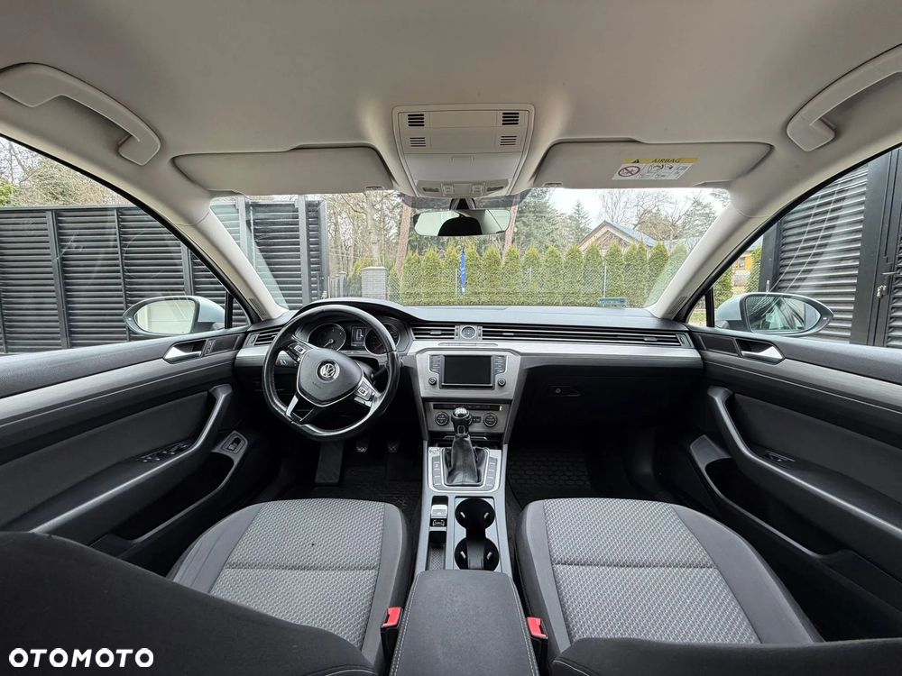 Volkswagen Passat 2.0 TDI BMT Comfortline - 11