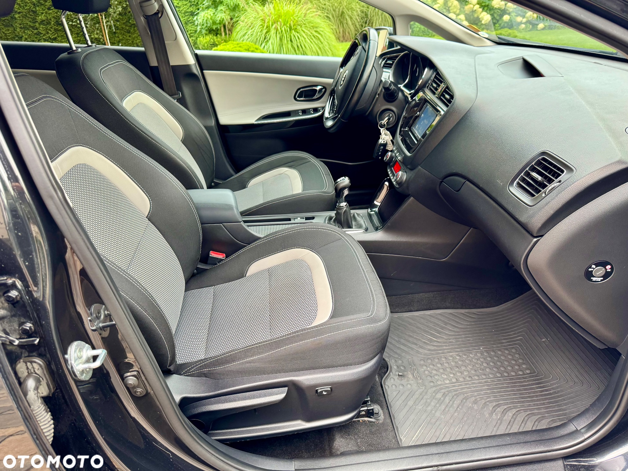 Kia Ceed 1.6 CRDi 136 ISG SW Edition 7 - 22
