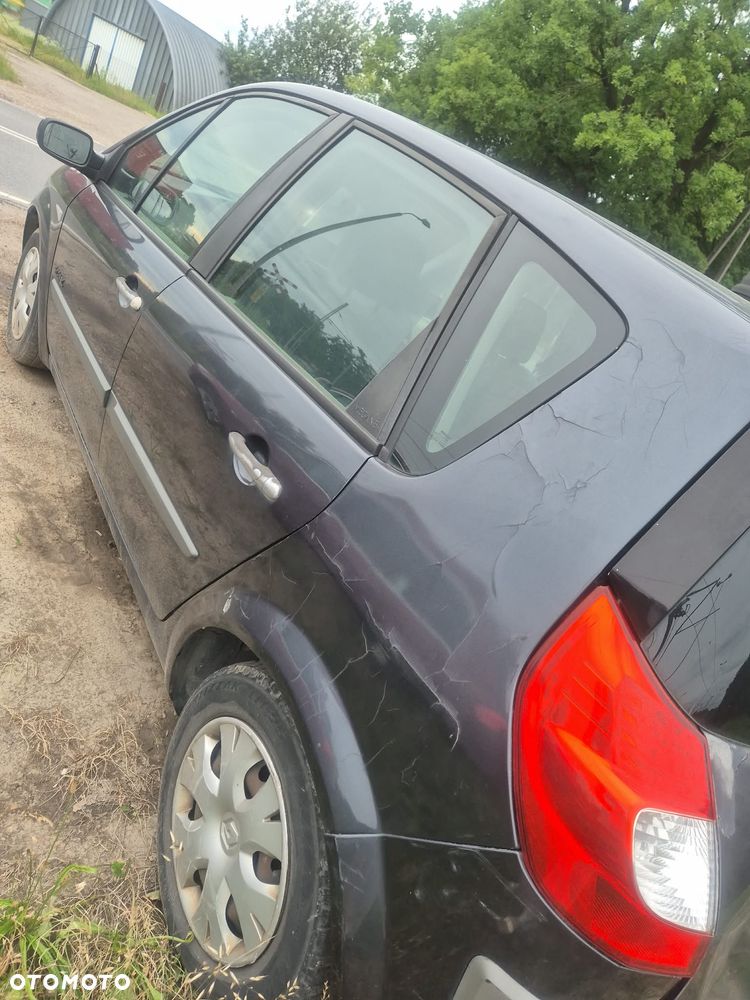 Renault Scenic - 8