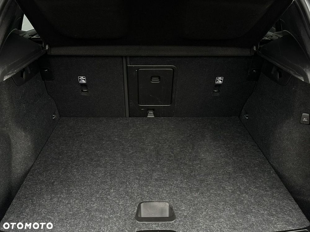 Volvo XC 40 T4 Plug-In Hybrid Core - 14