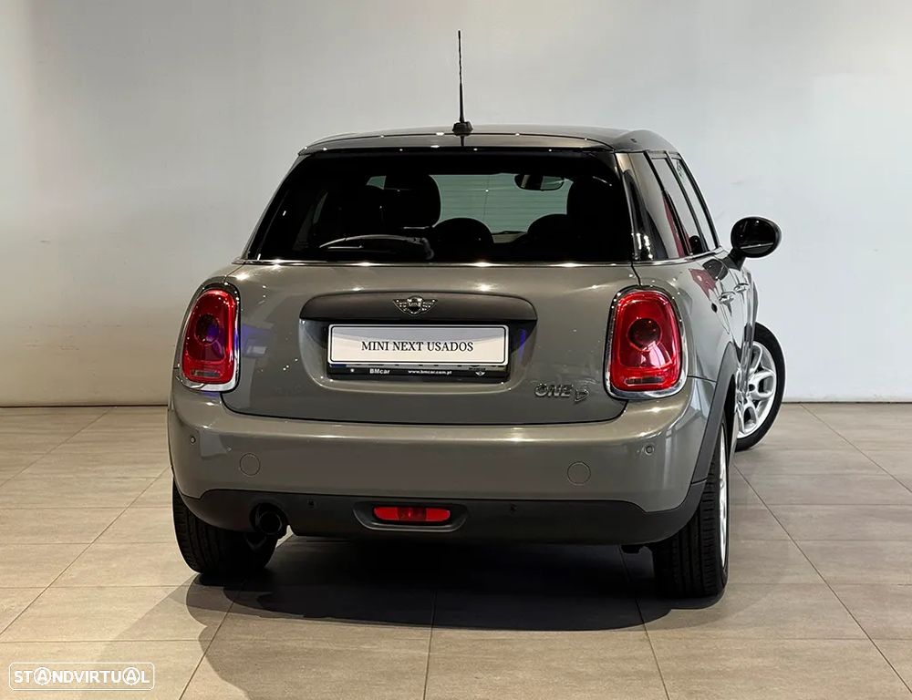 MINI 5 Portas One D - 4