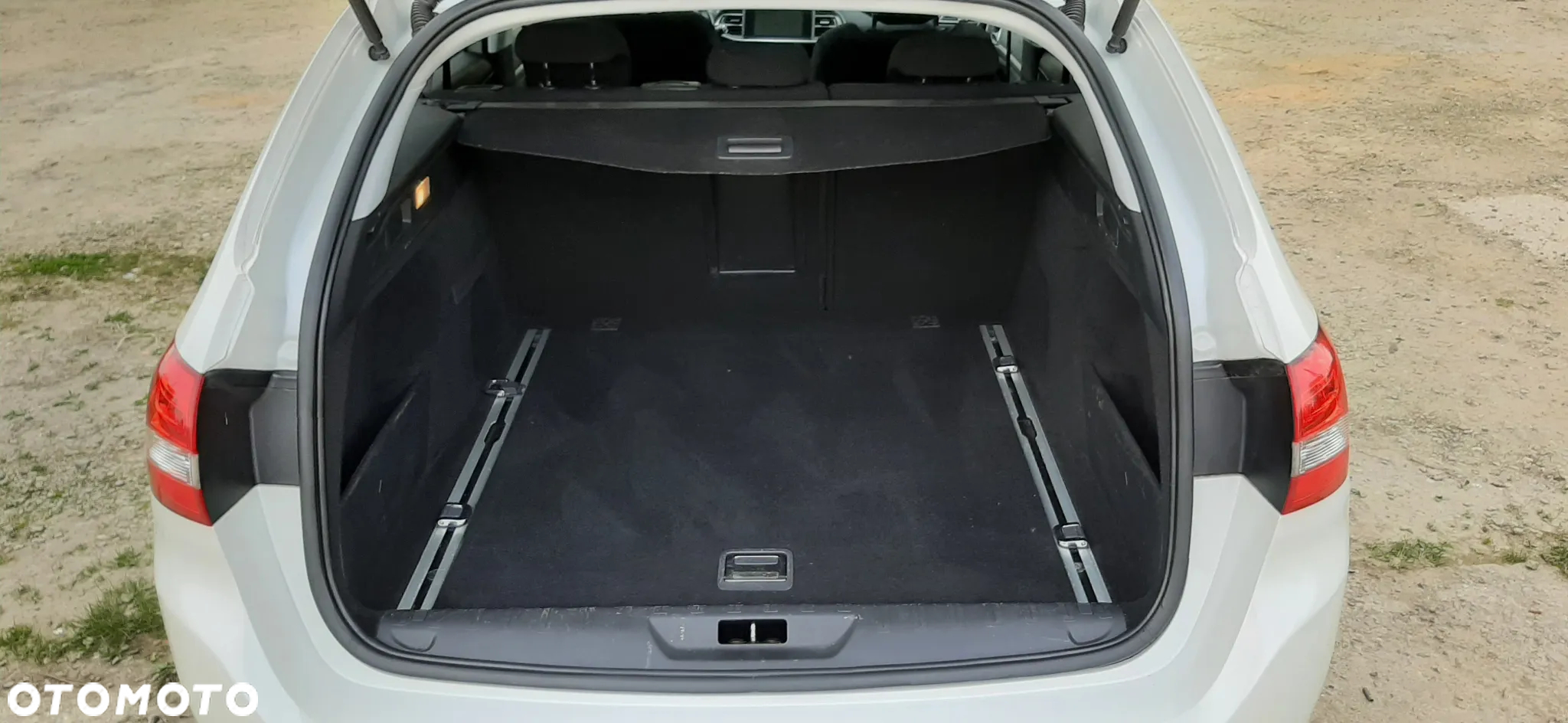 Peugeot 308 2.0 BlueHDi Allure S&S - 16