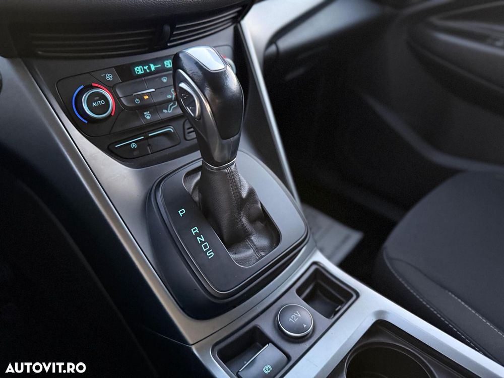 Ford Kuga 2.0 TDCi 2x4 Aut. Cool & Connect - 7