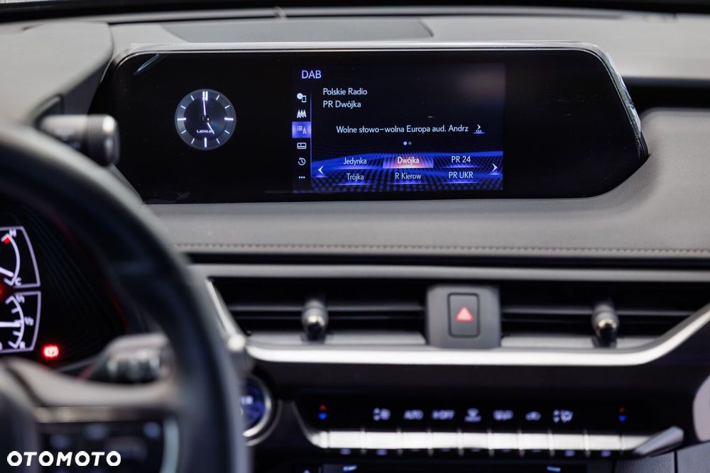 Lexus UX - 33
