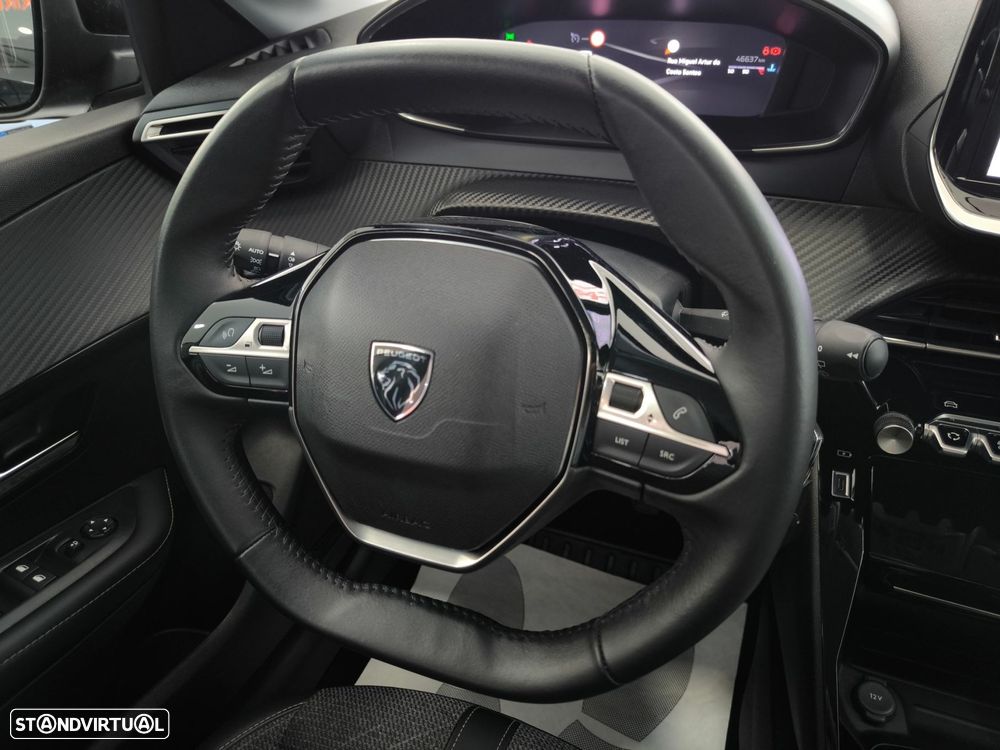 Peugeot 208 1.2 PureTech Allure - 18