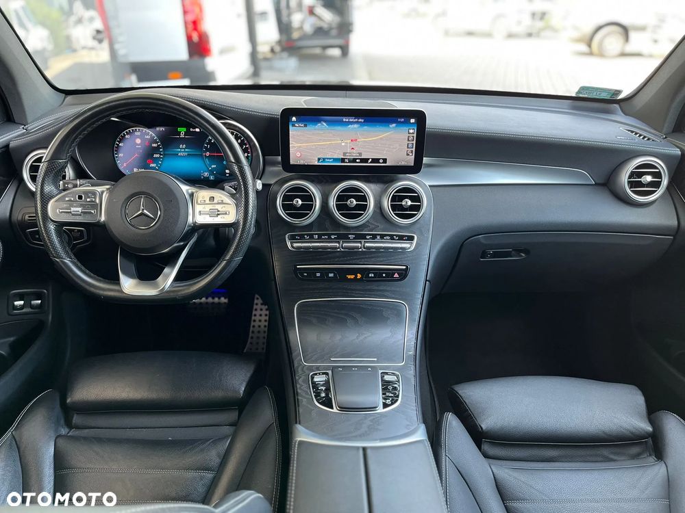 Mercedes-Benz GLC 300 e 4-Matic - 17