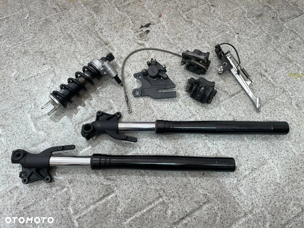 Lagi obniżające, amortyzator tył, stopka boczna, zaciski hamulcowe przód + tył Triumph Tiger XRX 800 (nr1334)