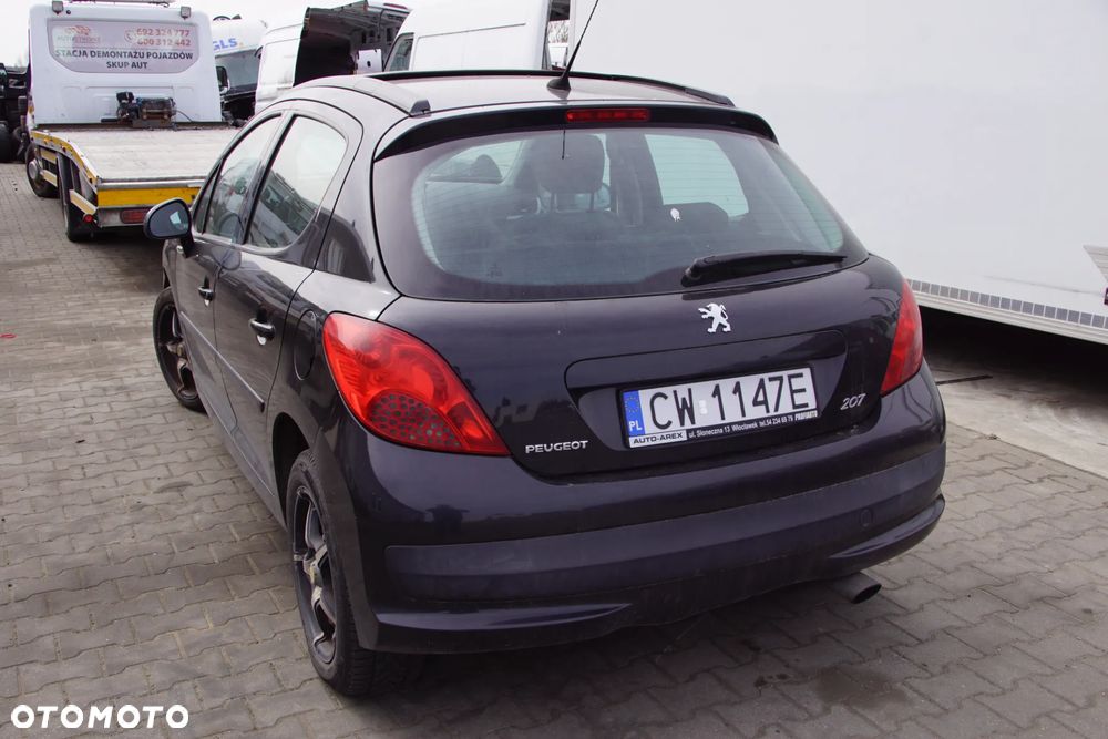 Auto na części - Peugeot 207 1.6 HDI 90 KM 9HX 20DP27 EXL 2007R Silnik Skrzynia Drzwi Maska Błotnik Klapa Zderzak Lampa Lusterko Klamka Szyba Deska Kokpit Sterownik Moduł Czujnik Licznik Wyświetlacz Panel Kierownica - 4