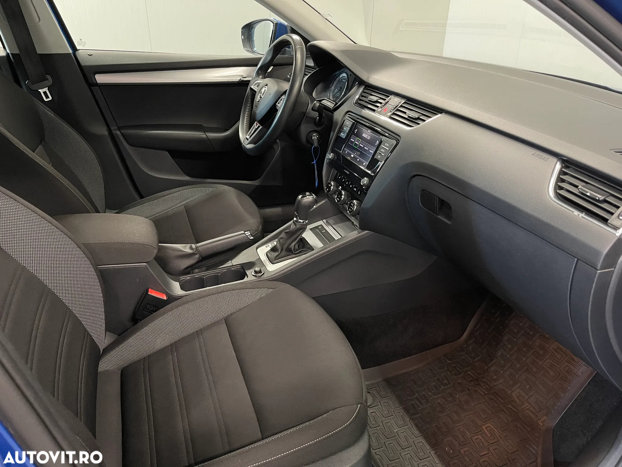 Skoda Octavia 1.6 TDI DSG Ambition - 10