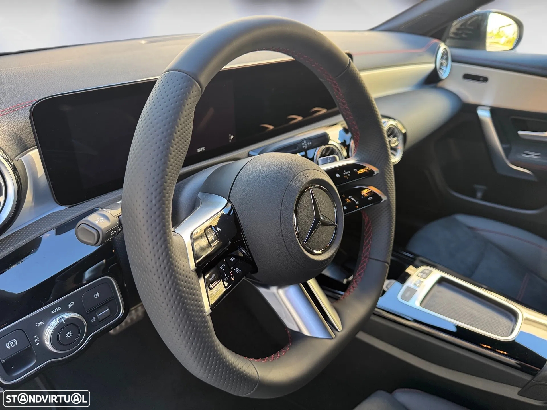 Mercedes-Benz CLA 200 Shooting Brake AMG Line Aut. - 15