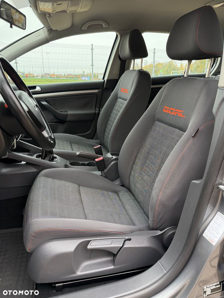 Volkswagen Golf - 14