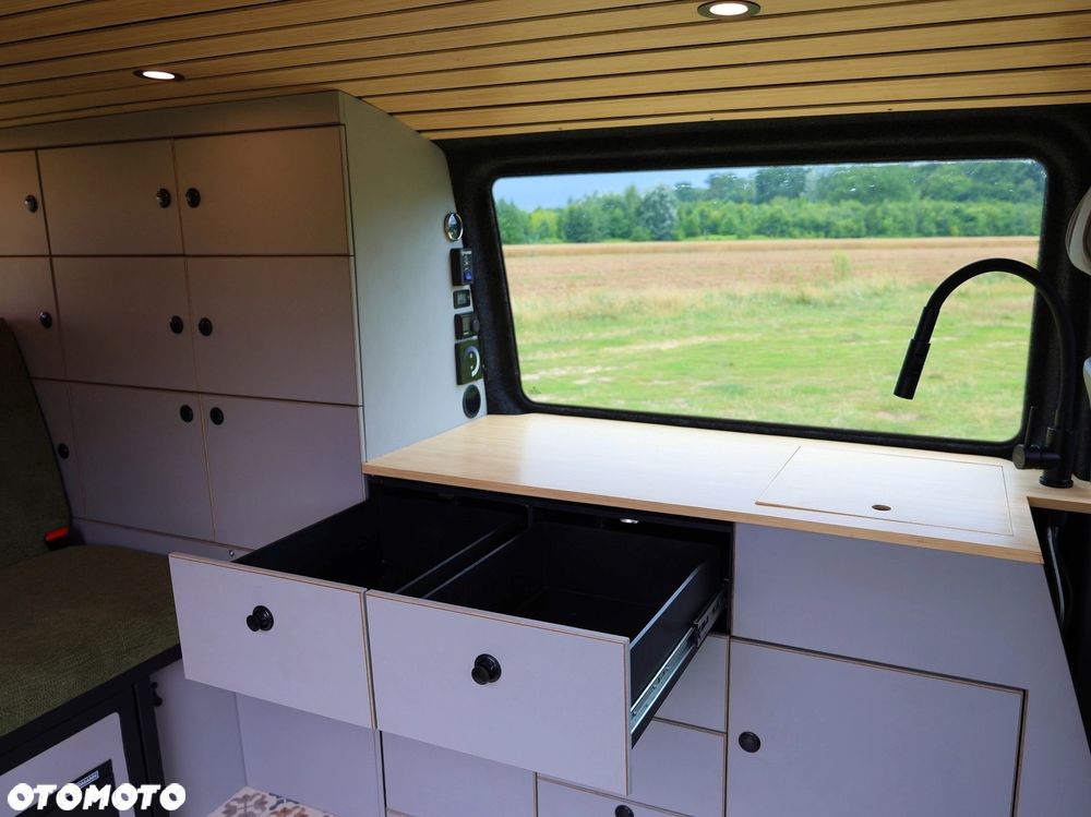 Volkswagen Transporter L2H1 - 27