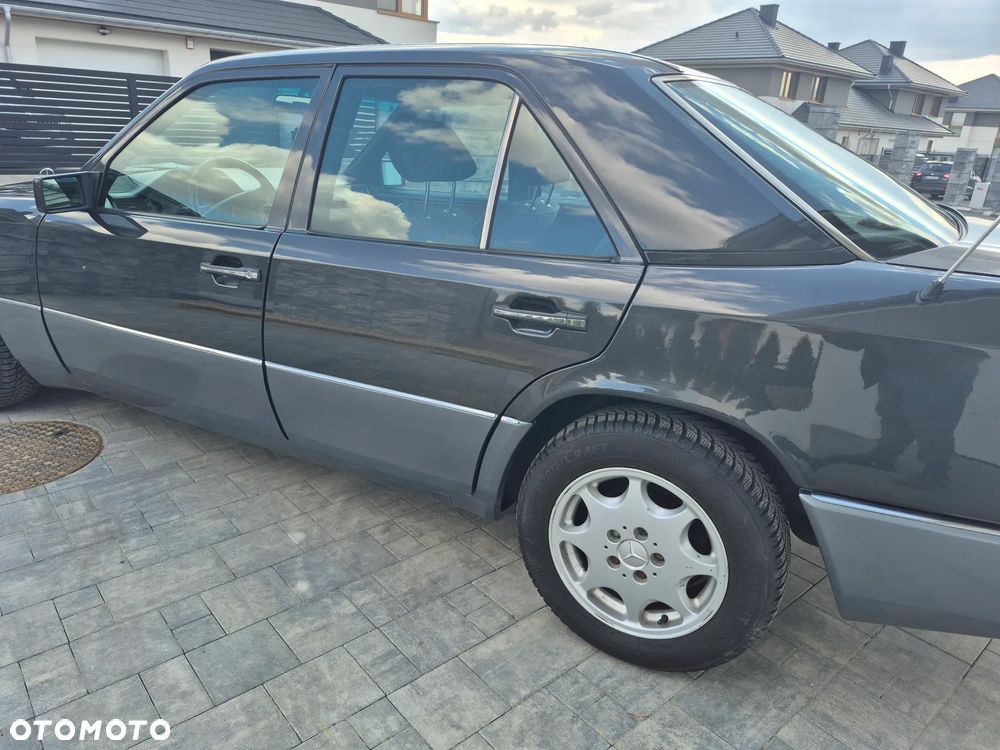 Mercedes-Benz W124 (1984-1993) - 16