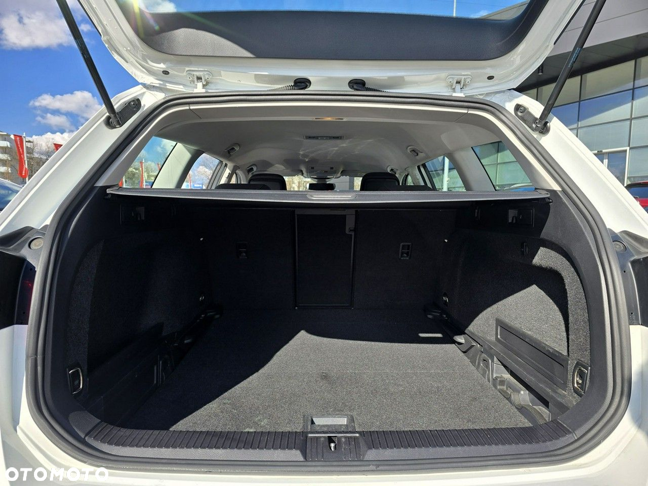 Volkswagen Passat - 20