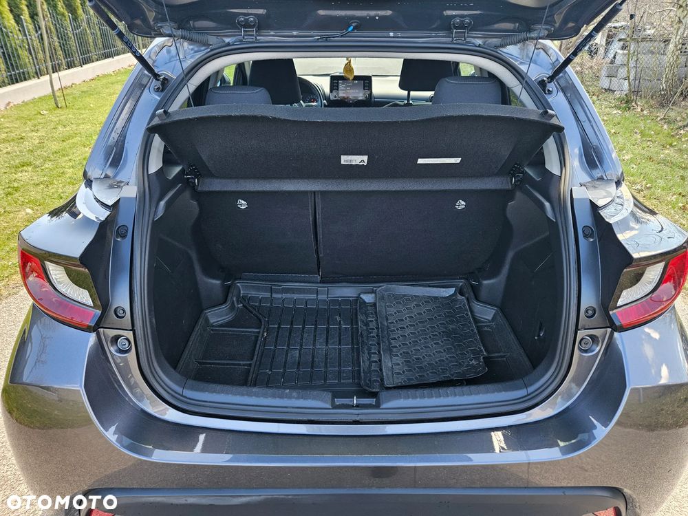 Toyota Yaris 1.5 Comfort - 24