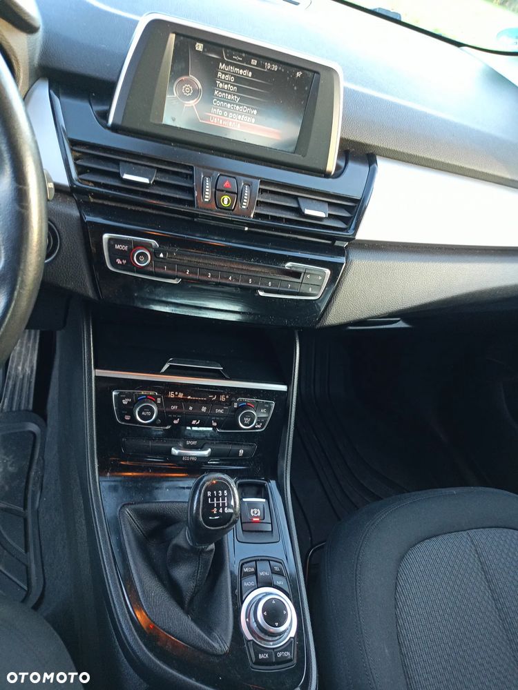 BMW Seria 2 218i Advantage - 9