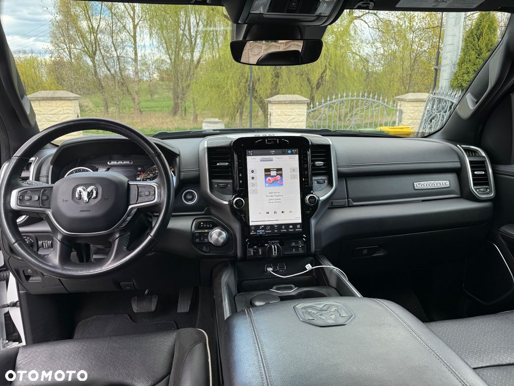 RAM 1500 5.7 Crew Cab Laramie - 9