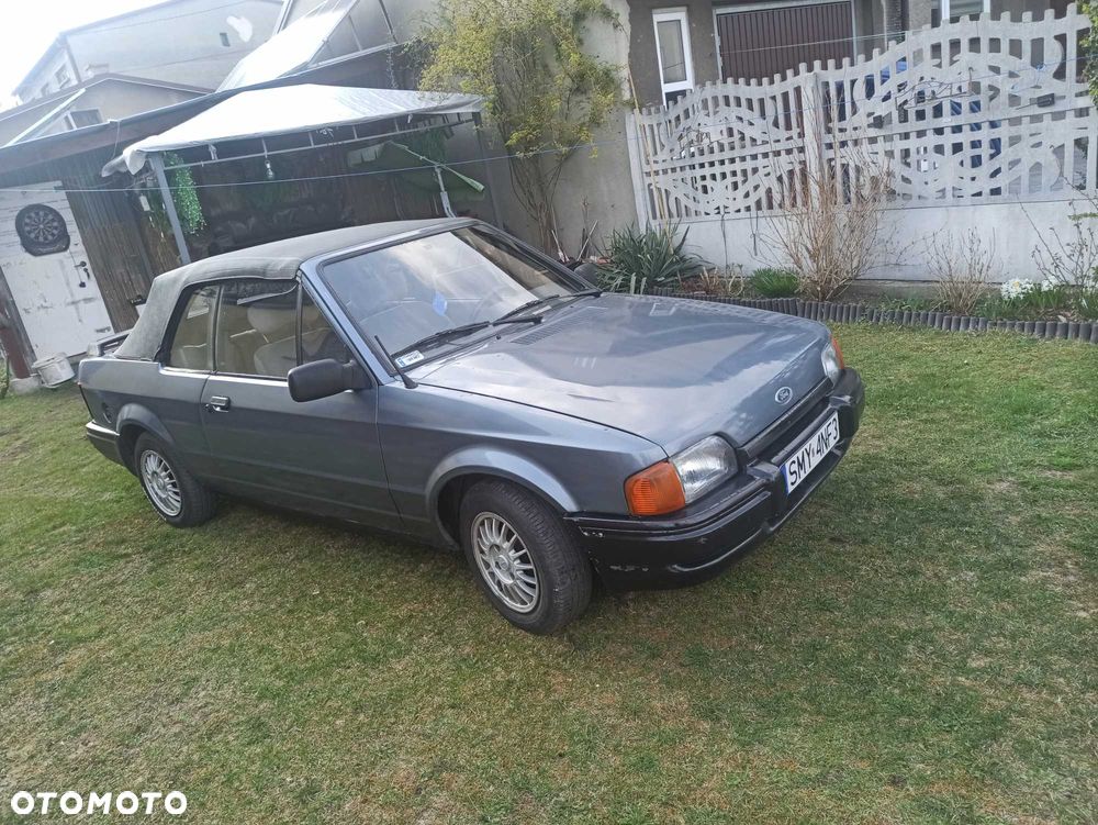 Ford Escort - 1
