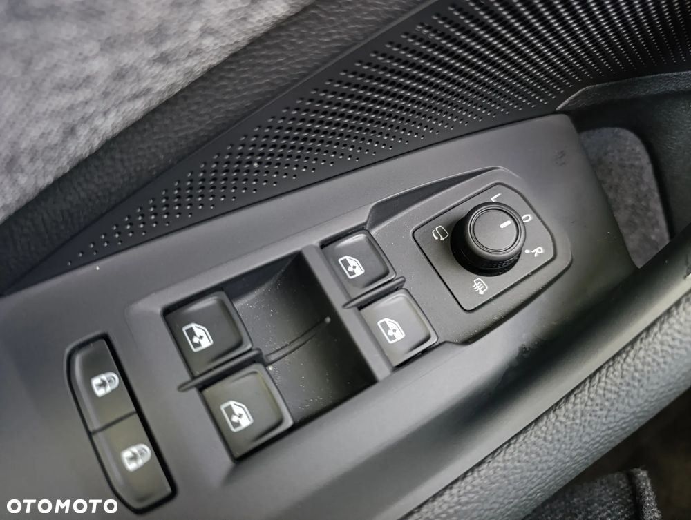 Skoda Superb 1.5 TSI mHEV Selection DSG - 25