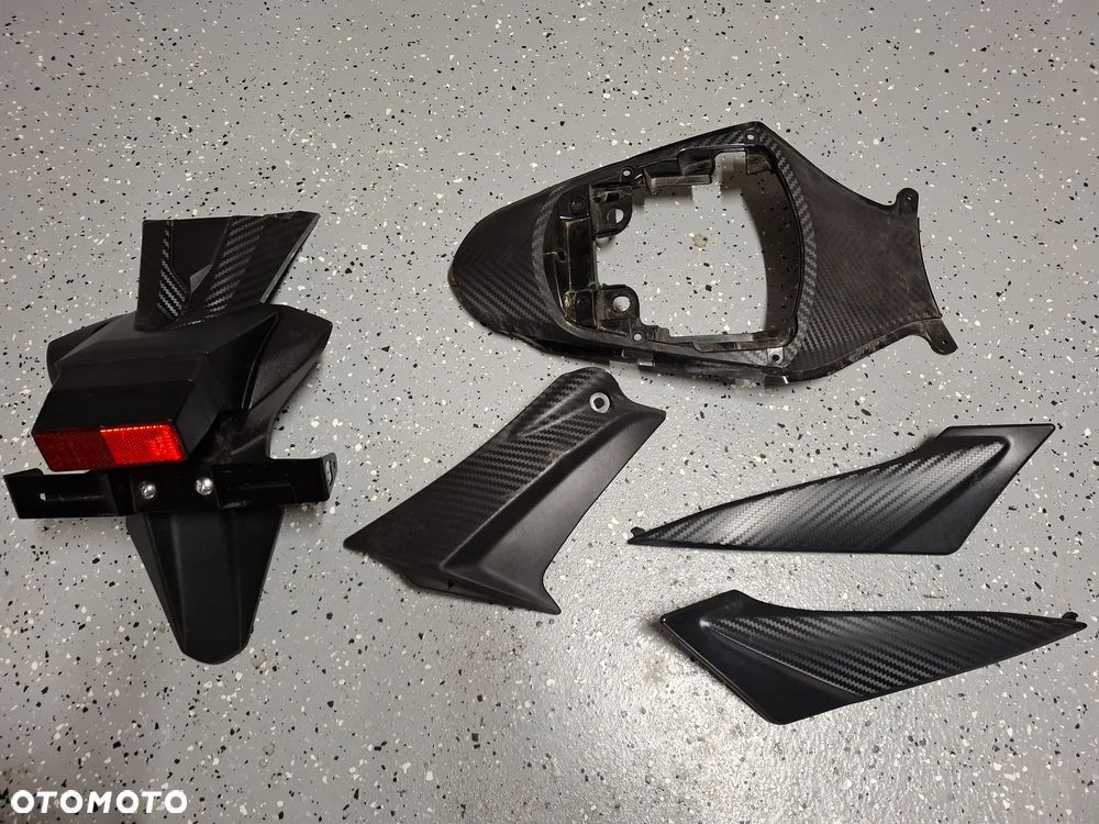 Suzuki GSXR 600 750 L1 L2 L3 owiewka czacha czasza boczek błotnik pług wypełnienie - 8