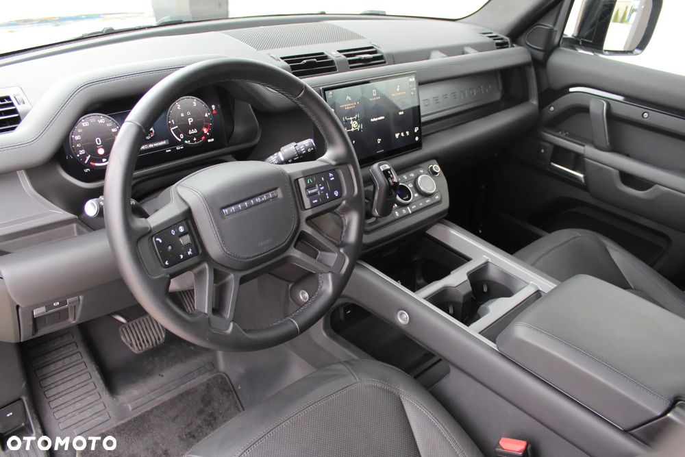 Land Rover Defender - 9