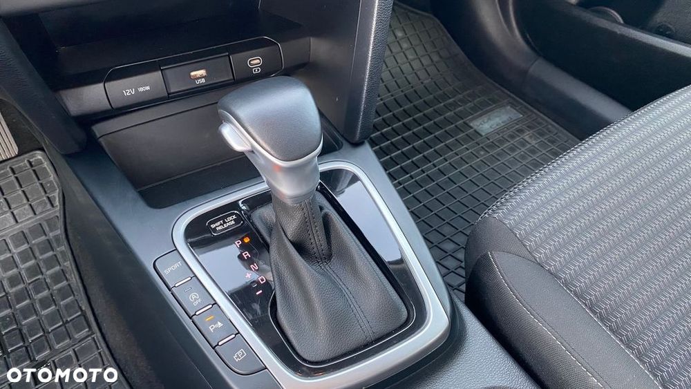 Kia XCeed 1.5 T-GDI M DCT - 13