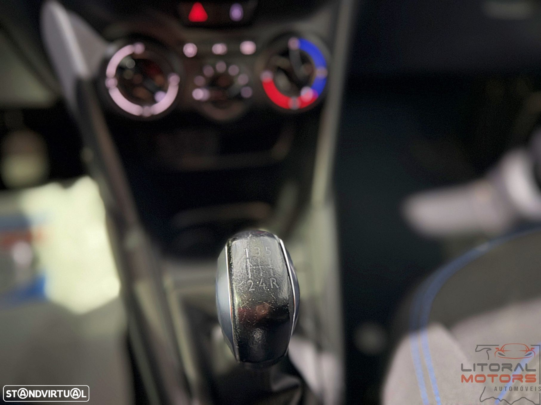 Peugeot 208 1.2 PureTech Style - 28
