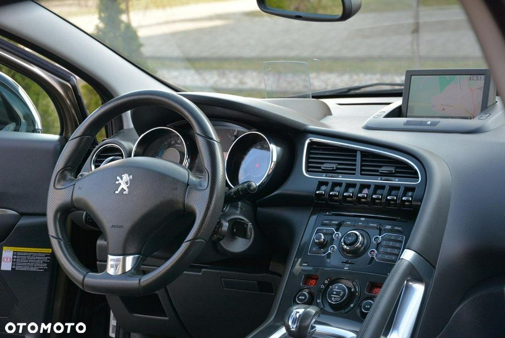 Peugeot 3008 Hybrid4 - 19