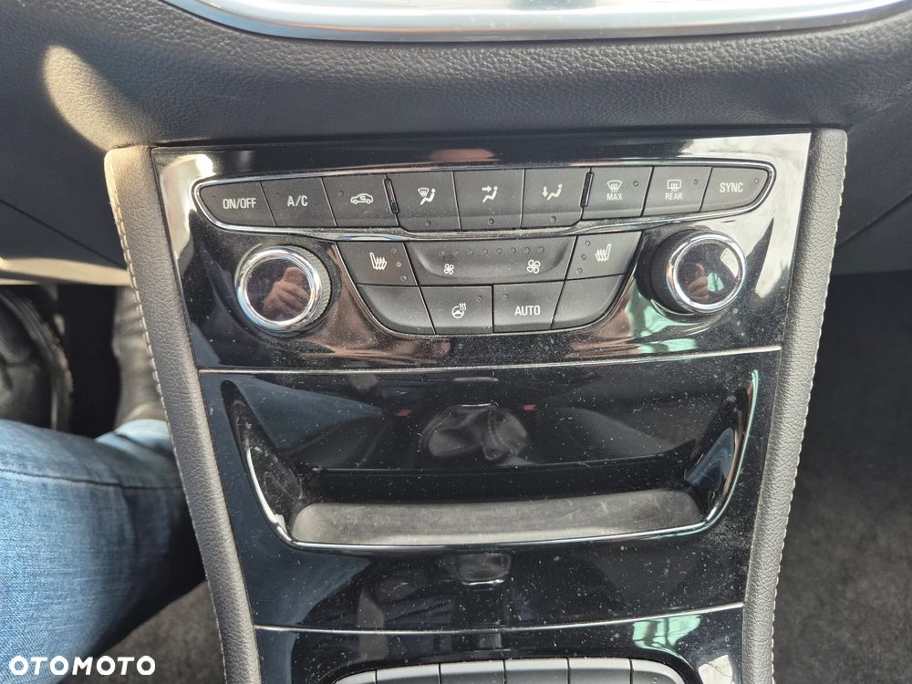 Opel Astra 1.6 D (CDTI) Start/Stop Innovation - 24