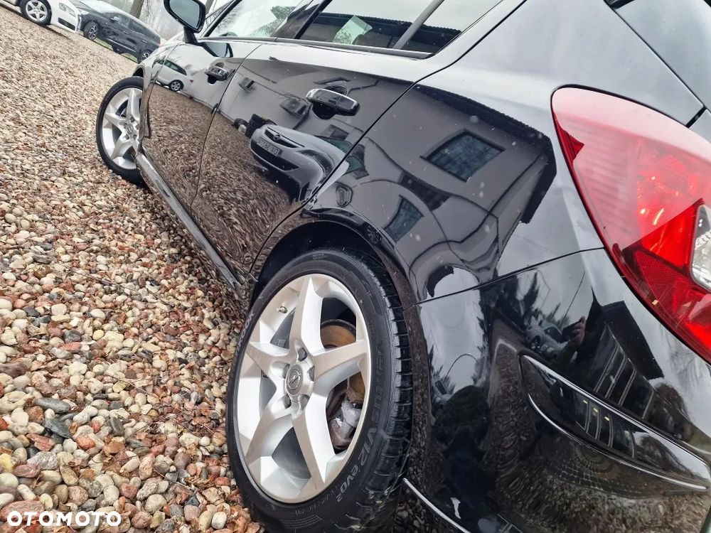 Opel Corsa 1.6 Turbo GSi - 21