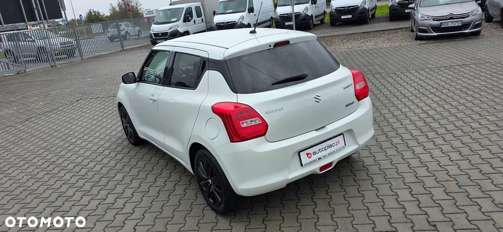 Suzuki Swift 1.2 SHVS Premium Plus - 10