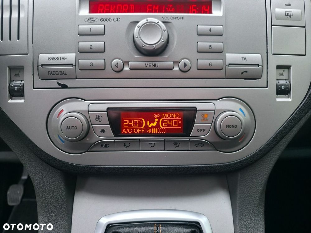 Ford Kuga - 18