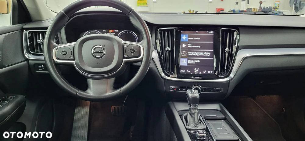 Volvo V60 D4 - 16