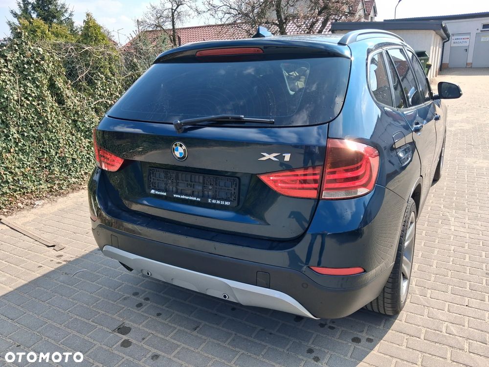 BMW X1 sDrive16d - 12
