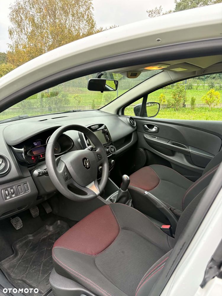 Renault Clio - 9