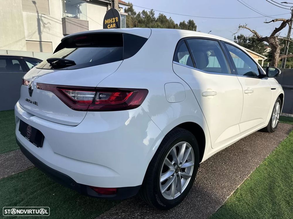 Renault Mégane 1.5 Blue dCi Intens - 9