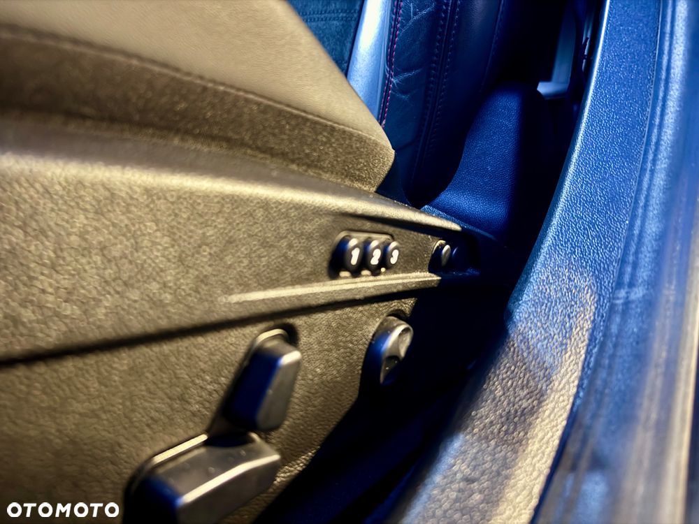 Alfa Romeo Giulia 2.9 V6 Bi-Turbo AT8 Quadrifoglio - 34