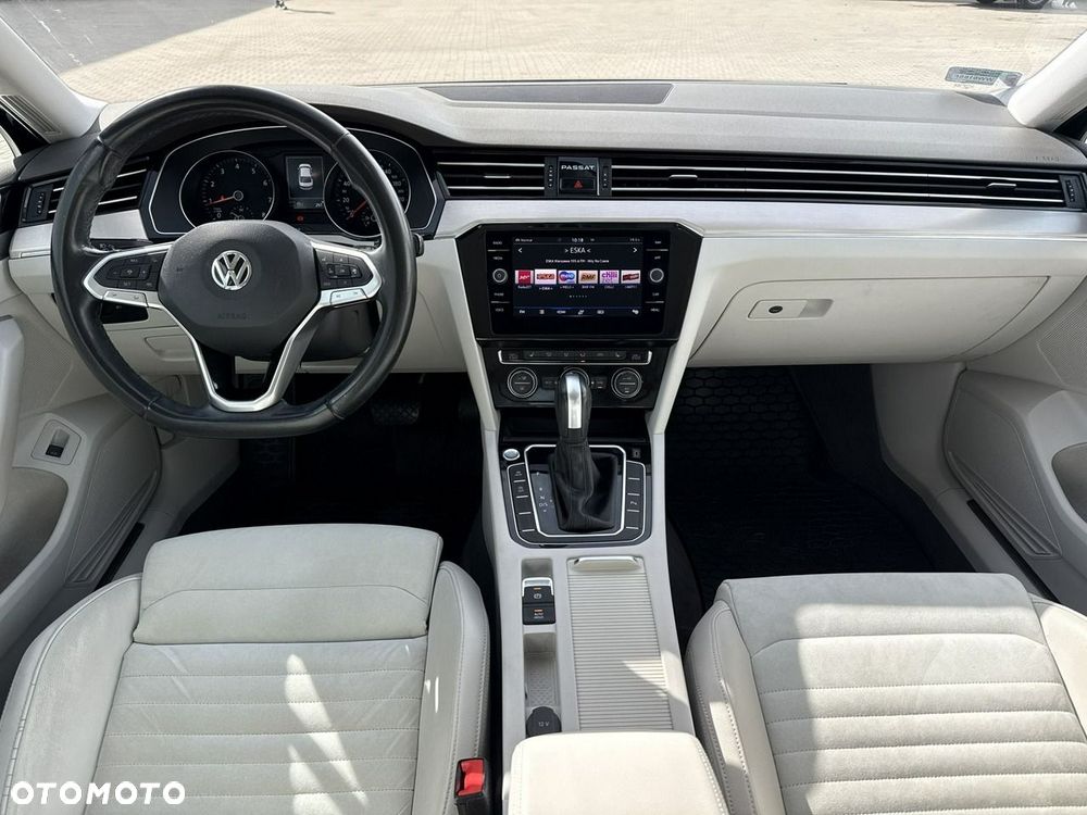 Volkswagen Passat 2.0 TSI Elegance DSG - 22