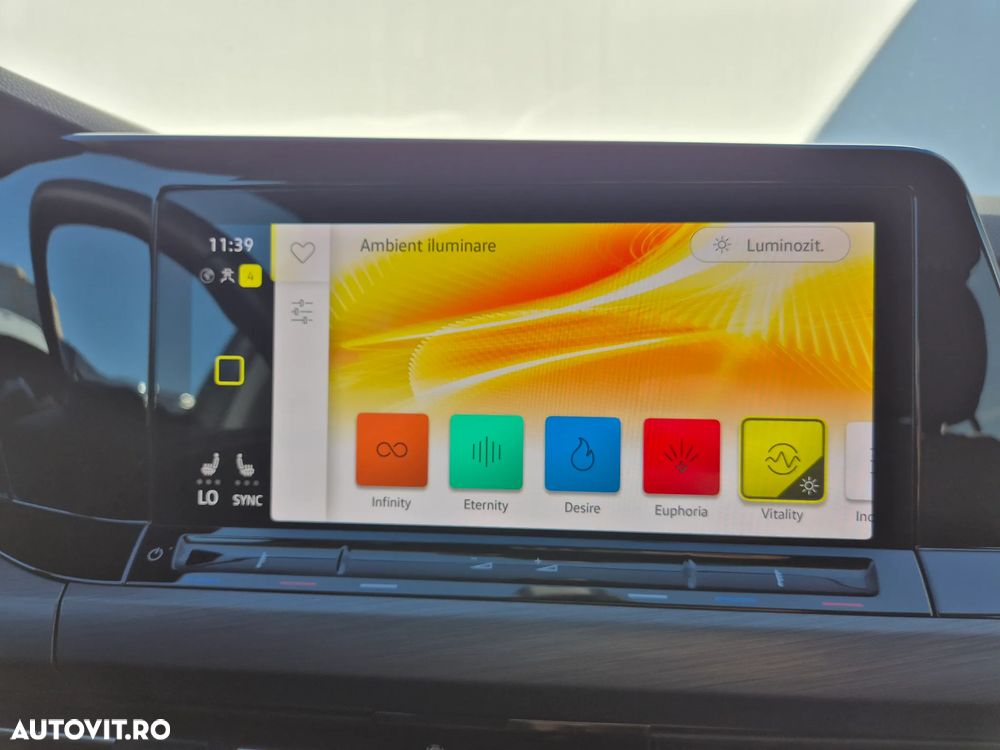 VOLKSWAGEN Golf 2022 — imagine 20