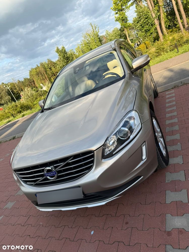 Volvo XC 60 D5 AWD Momentum - 1