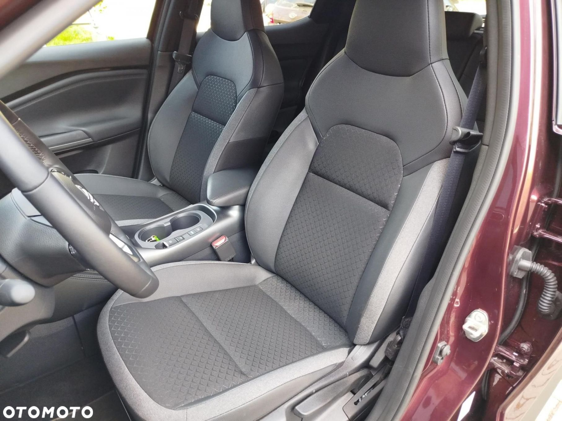 Nissan Juke 1.6 Hybrid N-Connecta AMT - 11