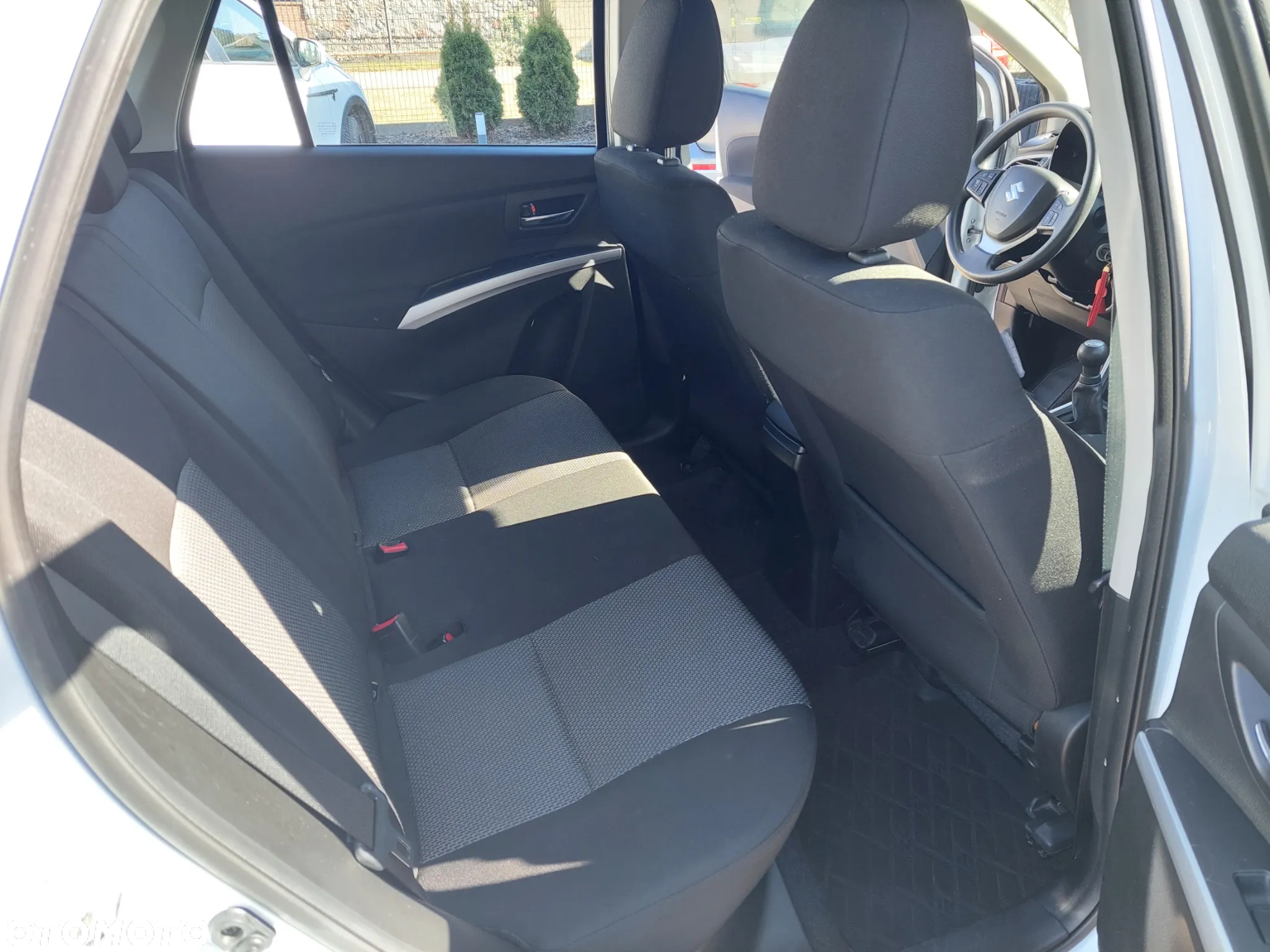 Suzuki SX4 1.6 Comfort - 9