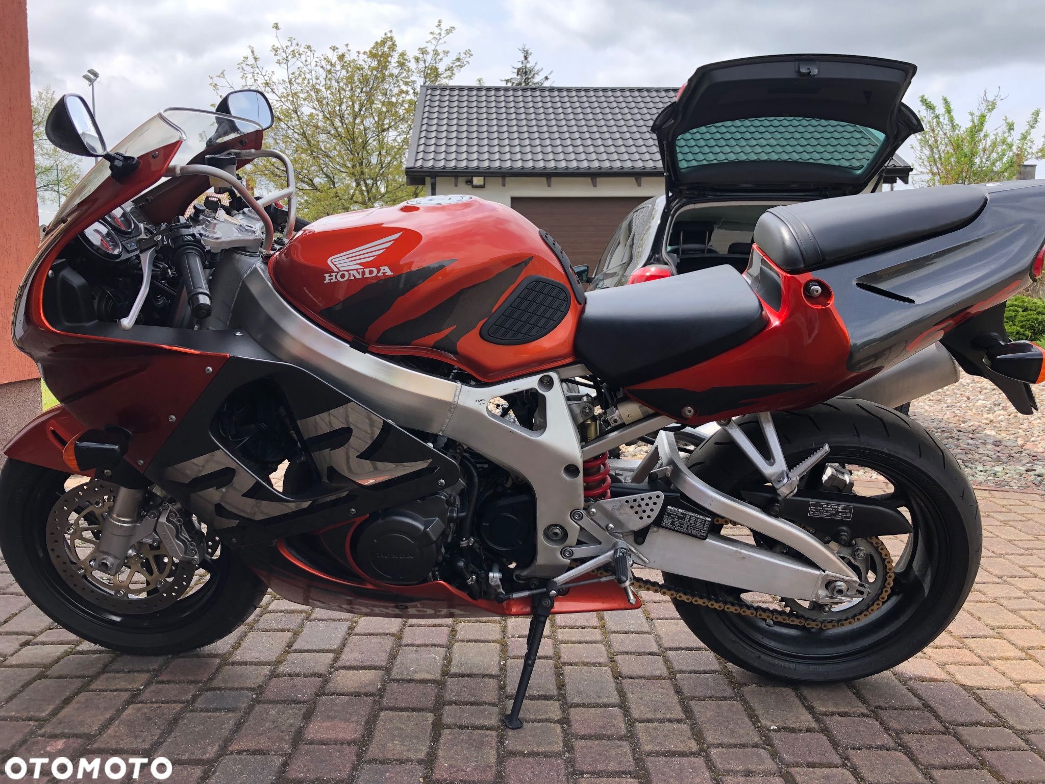 Honda CBR - 1