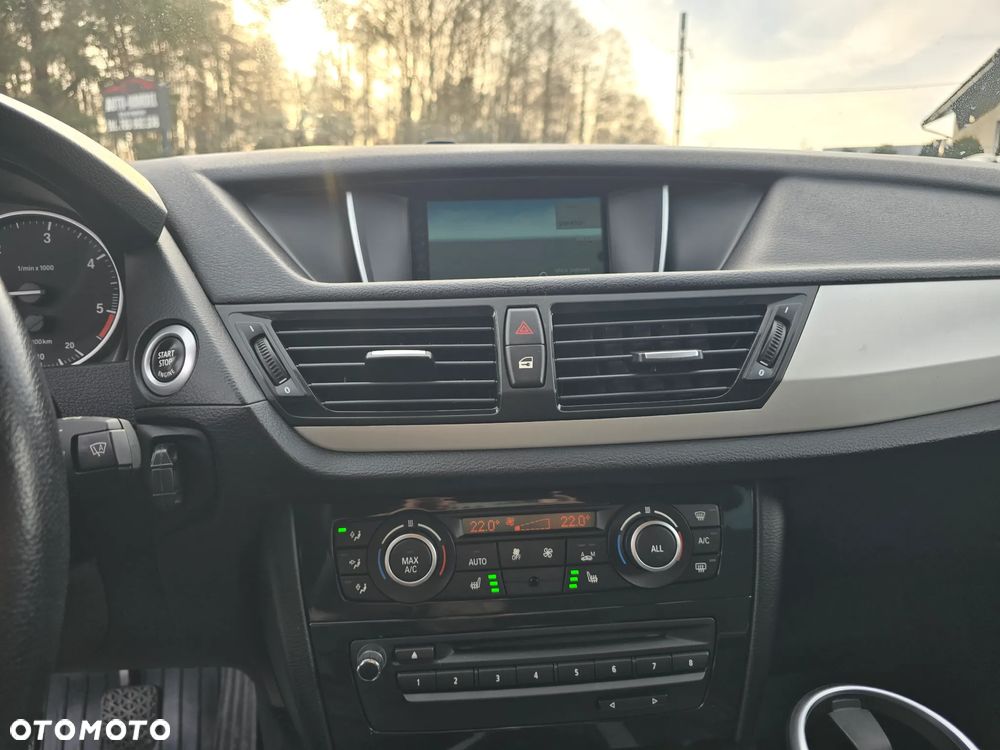 BMW X1 xDrive18d xLine - 36