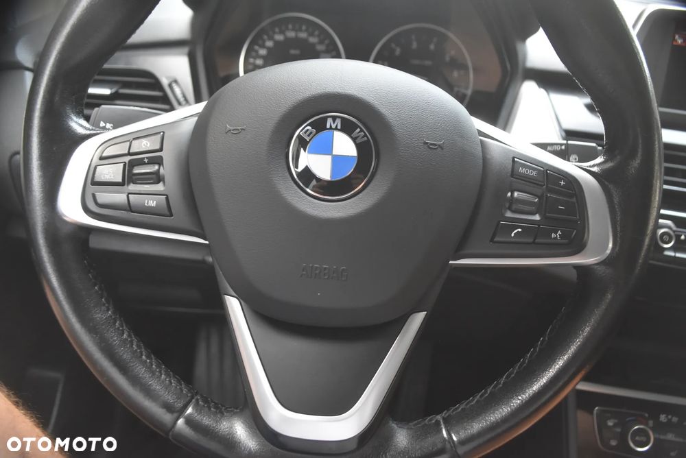 BMW Seria 2 220i Luxury Line - 13
