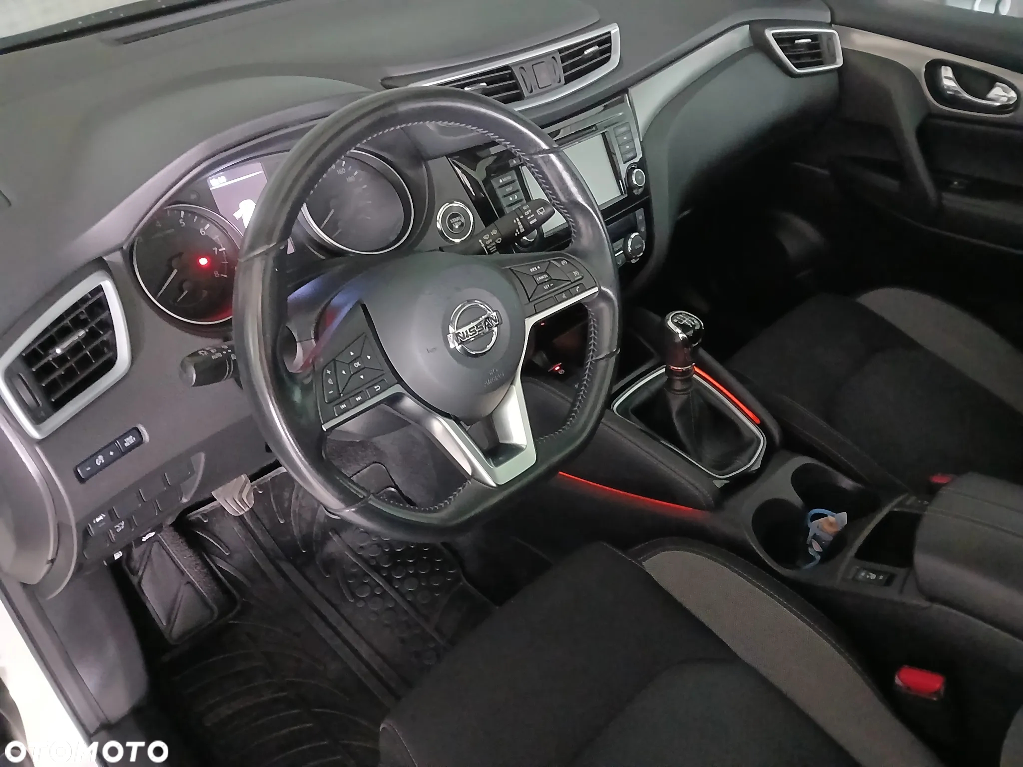 Nissan Qashqai 1.3 DIG-T N-Connecta - 10