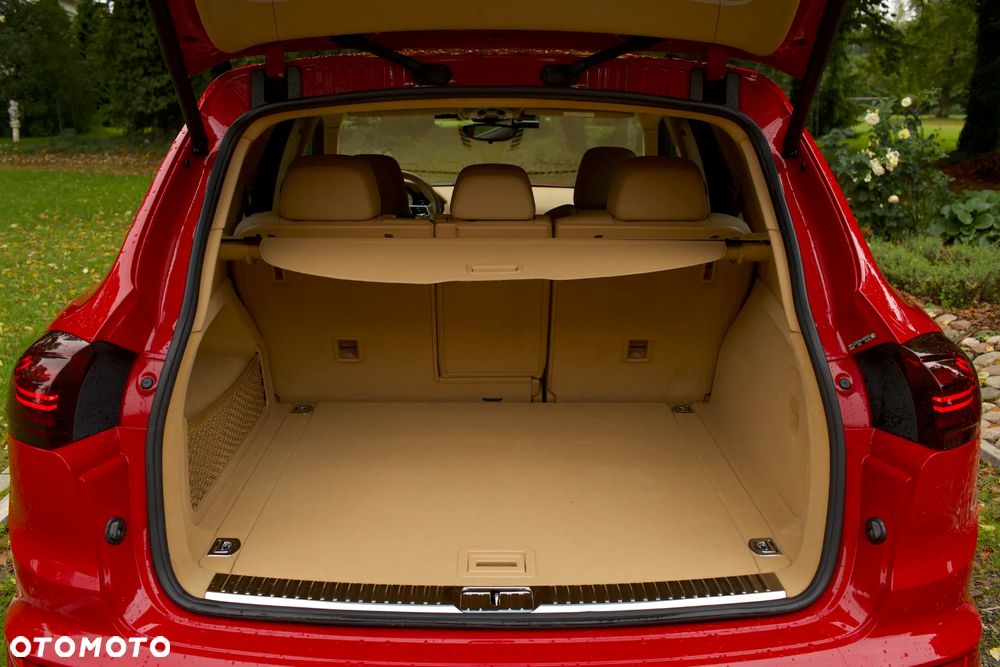 Porsche Cayenne GTS - 24