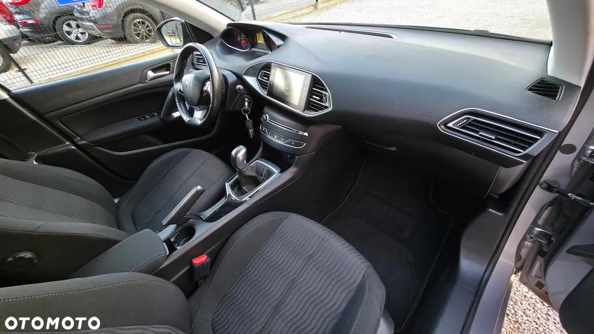 Peugeot 308 - 26