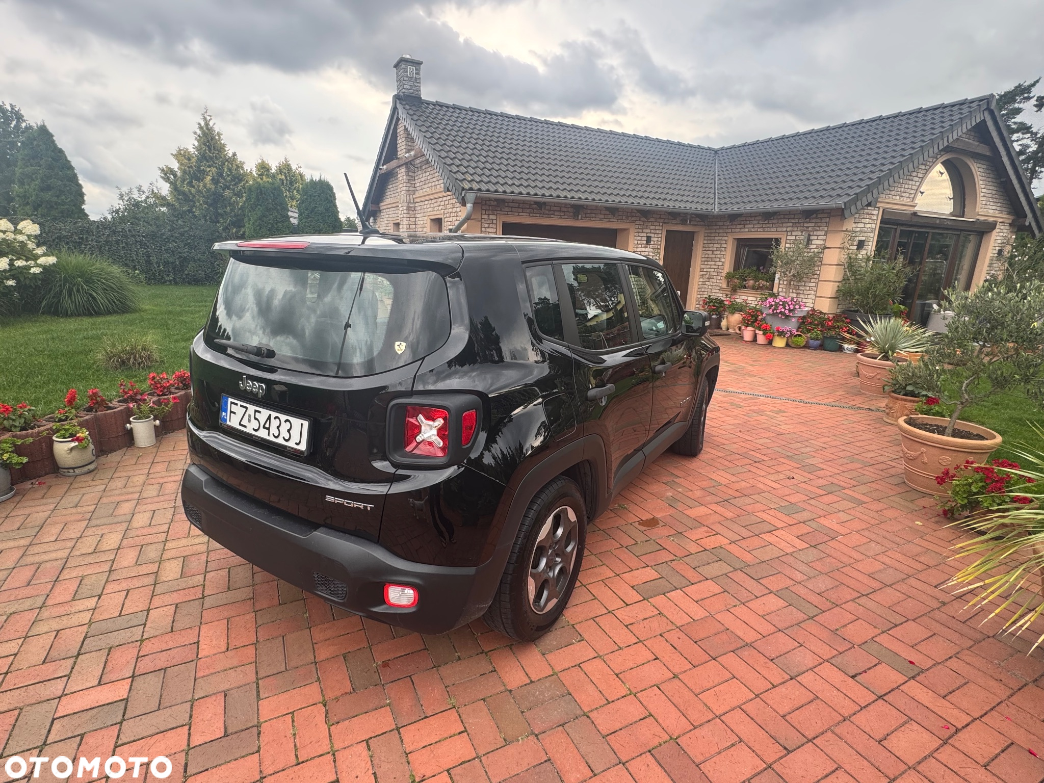 Jeep Renegade 1.6 E-TorQ Sport FWD - 3